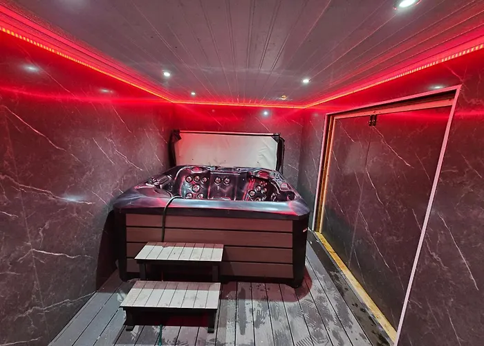 Hot Tub Hideaway