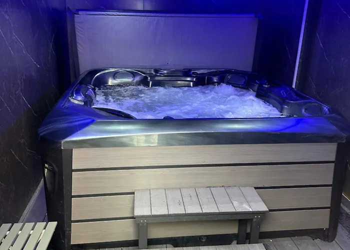 Hot Tub Hideaway